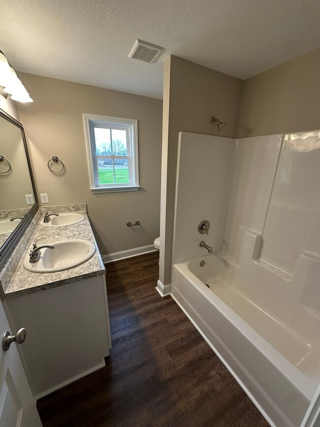 Building Photo - 510 Doyle Ln