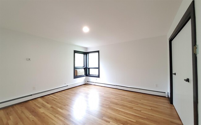 Building Photo - 40 Felter Hill Rd