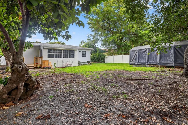 Building Photo - 40 NW 68th St