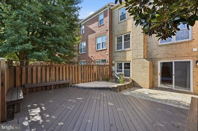 Building Photo - 10429 Red Granite Terrace