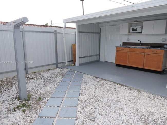 Building Photo - 5451 W 10th Ave