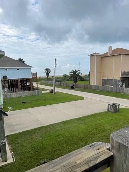 Building Photo - 820 Sandollar