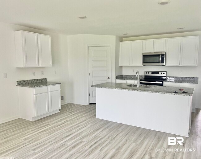 Building Photo - 428 Winters Ave