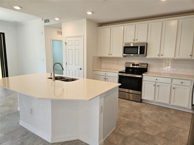 Building Photo - 10031 Crooked Crk Dr