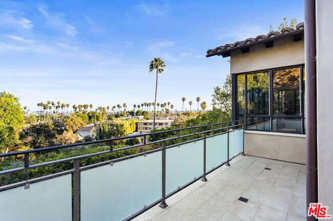 Building Photo - 7801 Hillside Ave