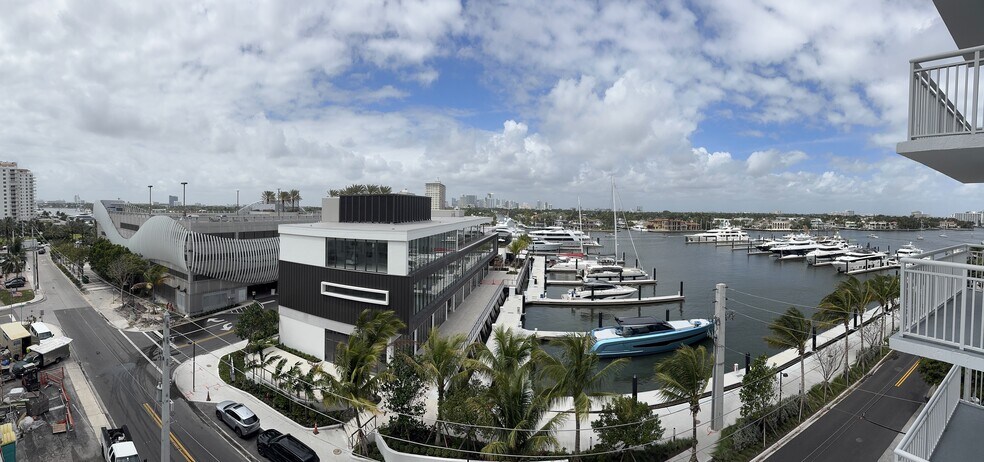 Building Photo - 200 S Birch Rd