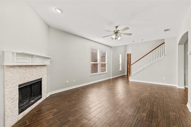 Building Photo - 15920 Alvarado Dr