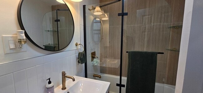 Building Photo - 466 Commonwealth Ave