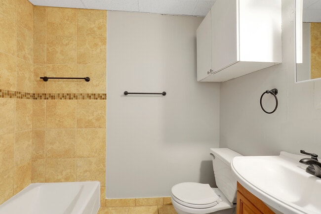 Building Photo - 1726 N Sedgwick St