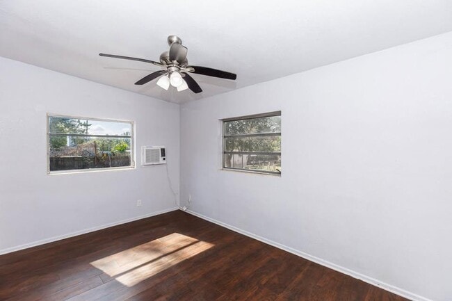 Building Photo - 4726 Abaca St