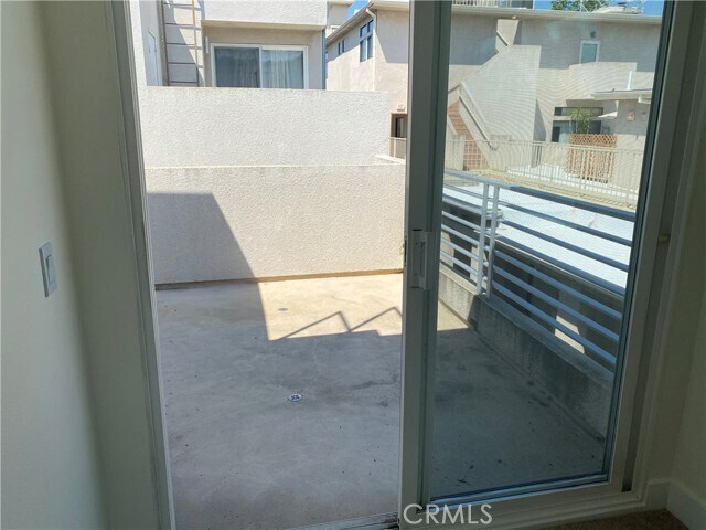 Building Photo - 11851 Laurelwood Dr