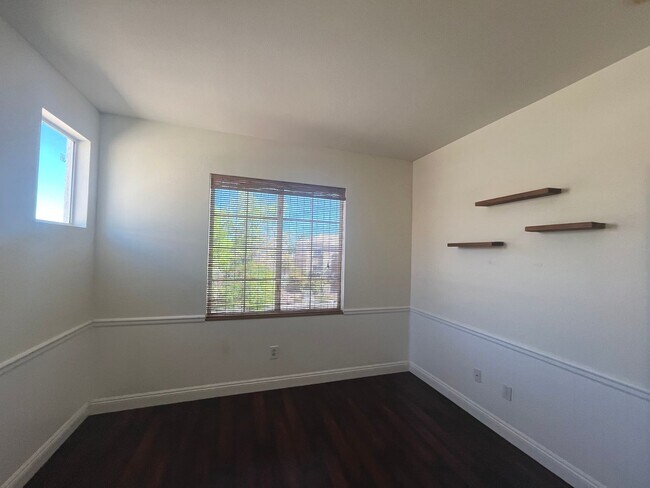 Building Photo - Discover this Gem w/sparkling pool & spa!