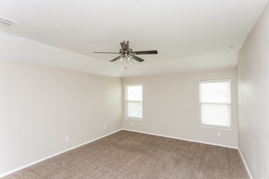 Building Photo - 14409 Mainstay Way