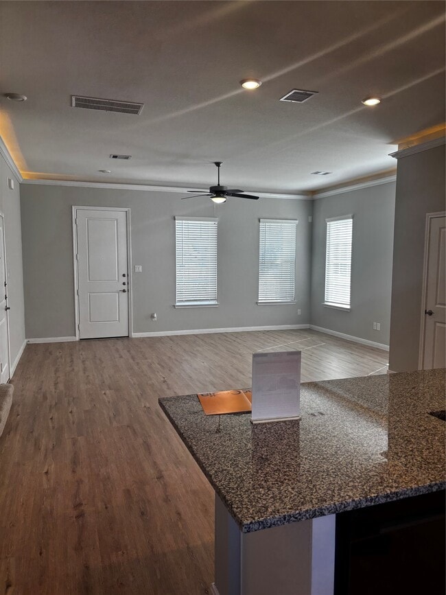 Building Photo - 2309 Sunset Ln