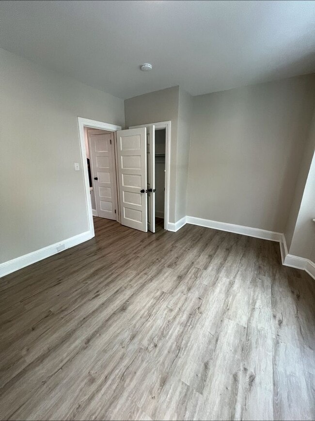 Building Photo - A Rare 5 Bedroom Renovated House Available...