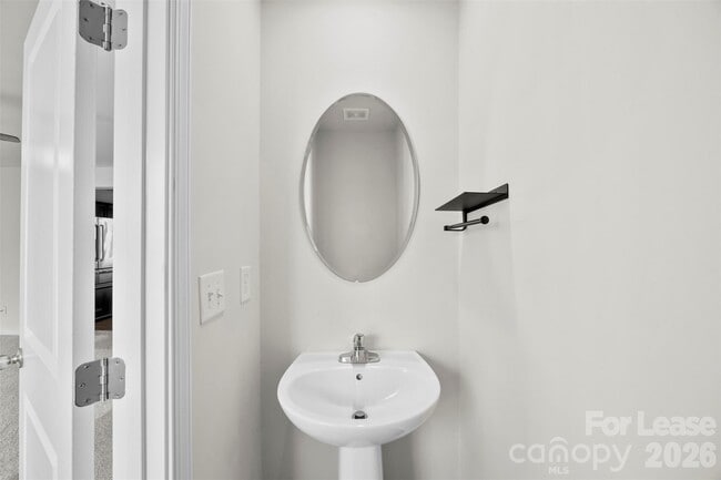 Building Photo - 708 Dillon Wy