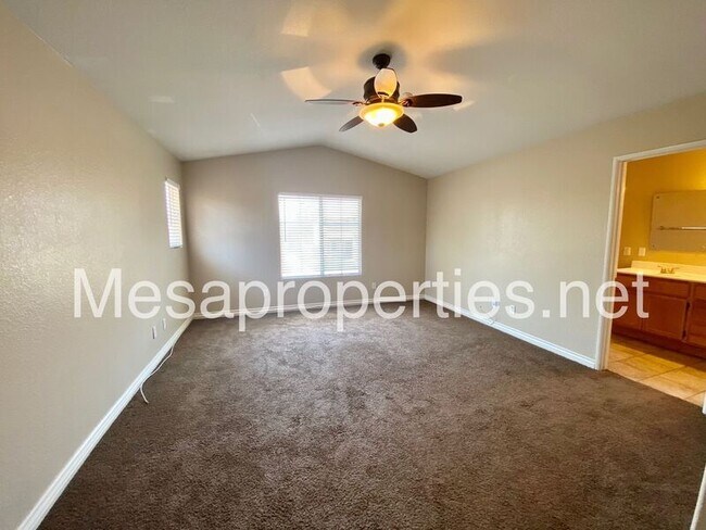Building Photo - 7195 Oak Tree Pl
