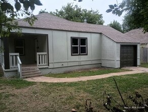 Building Photo - 204 W Lockheed Dr