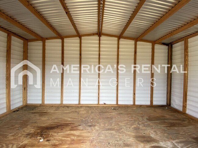 Building Photo - Home for Rent in Montgomery with Fenced in Backyard!!! New LVP Flooring! View with 48 Hours Notic...