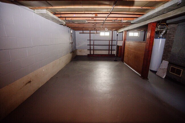 Building Photo - 3428 Beaumont Dr