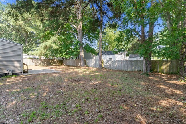 Building Photo - Charming 3-Bedroom Home for Rent in Norfolk!