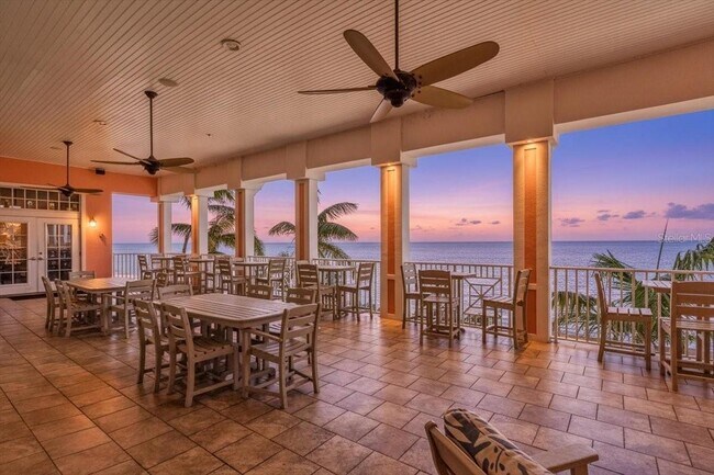 Building Photo - 101 Pompano Dr SE