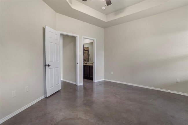 Building Photo - 533 Jack Rabbit Ln