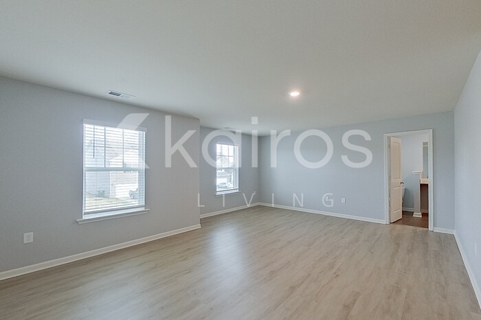 Building Photo - 1040 Pilgrim Ln