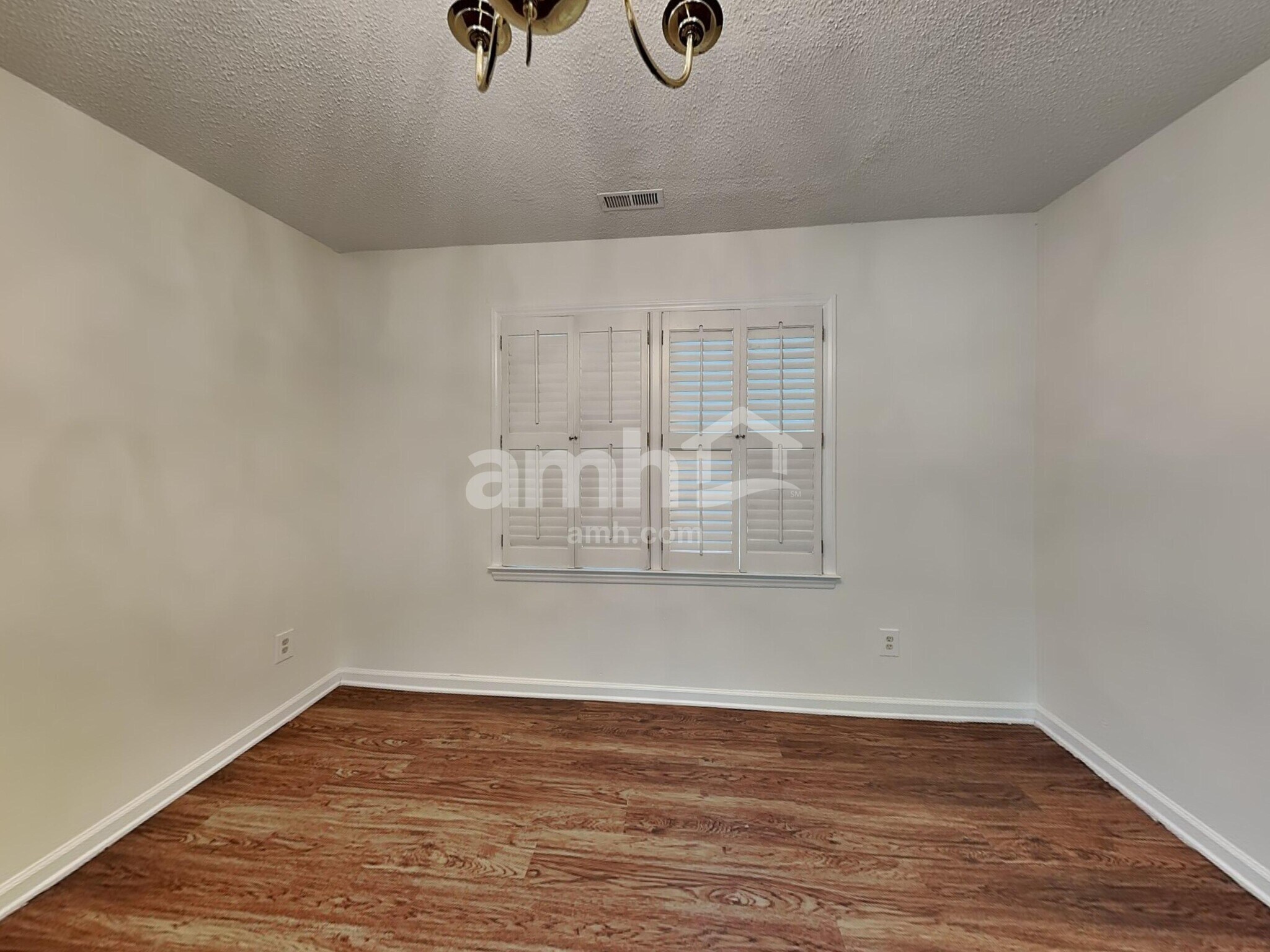 Building Photo - 2601 Briar Ridge Dr