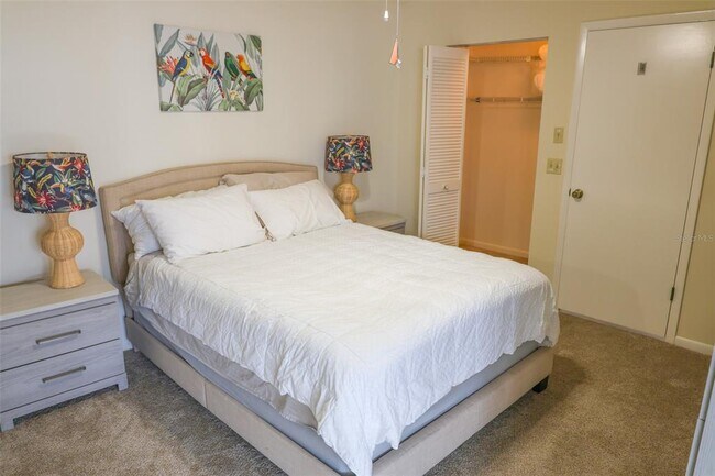 Building Photo - 1695 Hamilton Ct