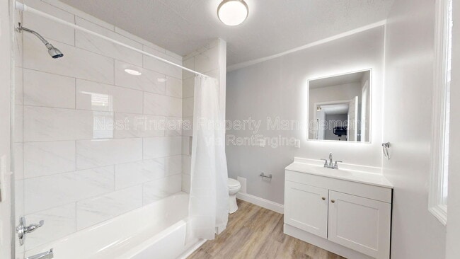 Building Photo - 2803 College St