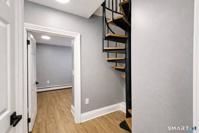 Building Photo - 23 Charter Oak Pl