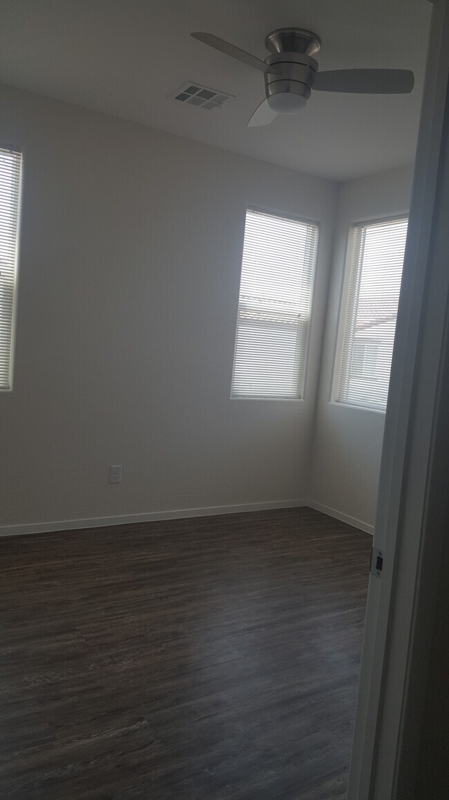 Building Photo - 1566 Tilman Ln