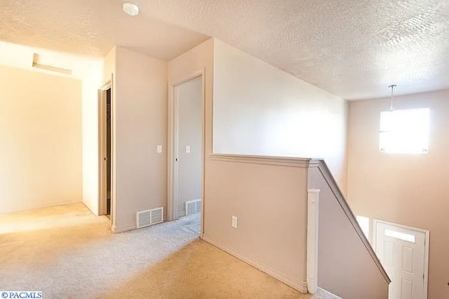 Building Photo - 1035 Lost Trail Dr