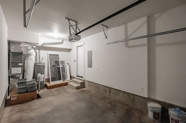 Building Photo - 270-272 Gwinn Street E