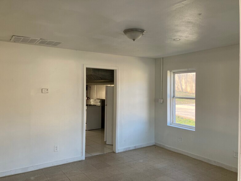 Building Photo - 6152 Jackson Hwy SW