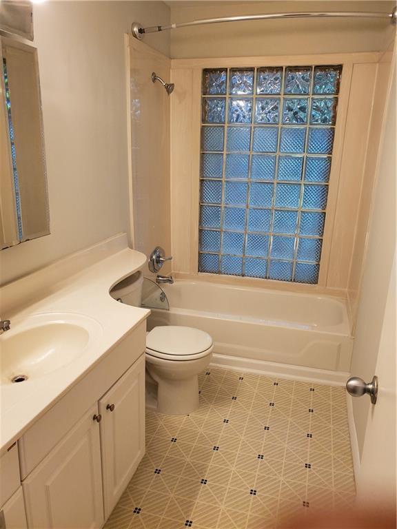 Building Photo - 1153 Ogilvie Dr NE