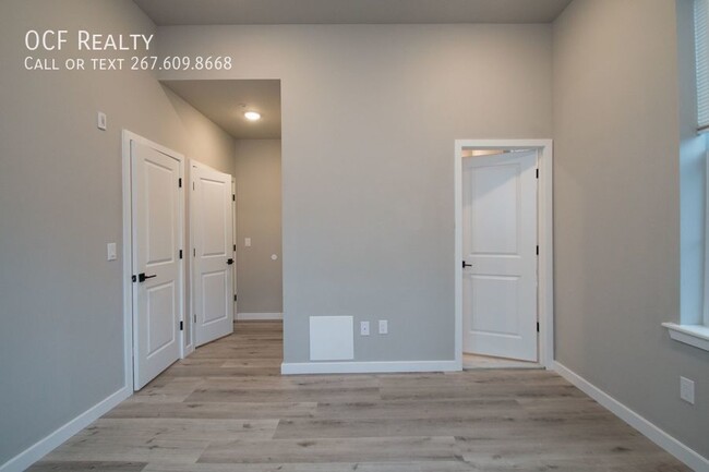 Building Photo - Two Bed Brewerytown Apartment