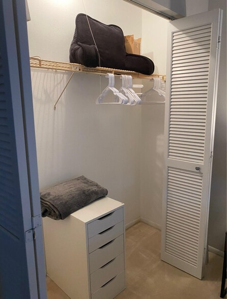 Building Photo - 2156 Wisteria St