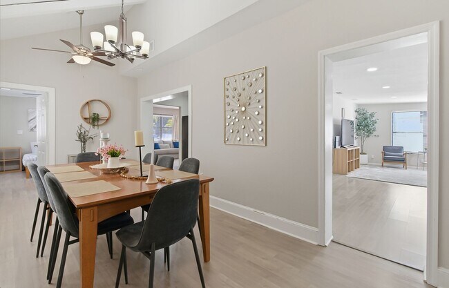 Building Photo - Charming Sarasota Retreat –4-Bedroom/3-Bathroom Modern Pool Home Near Everything!