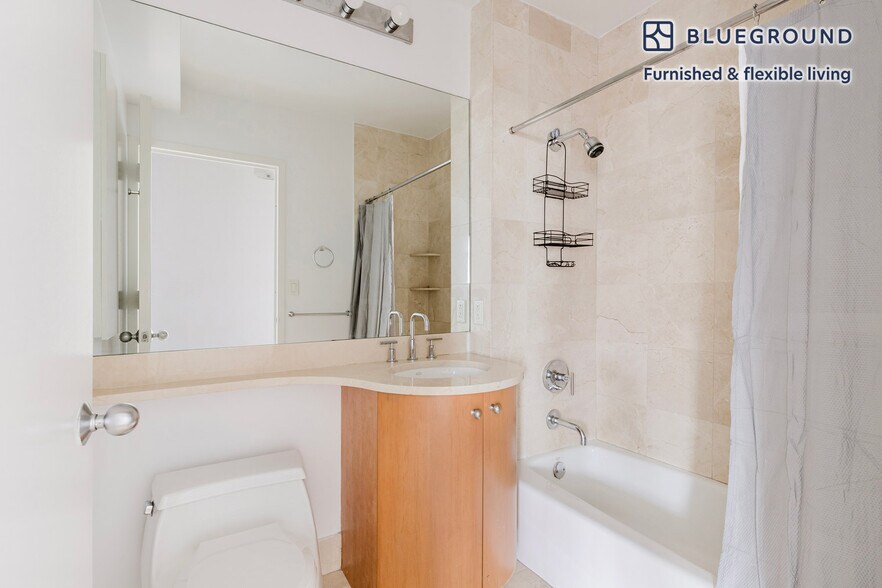 Building Photo - 222 E 34th St