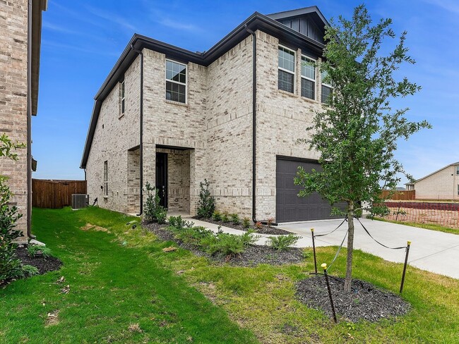 Building Photo - 1219 Triton Dr