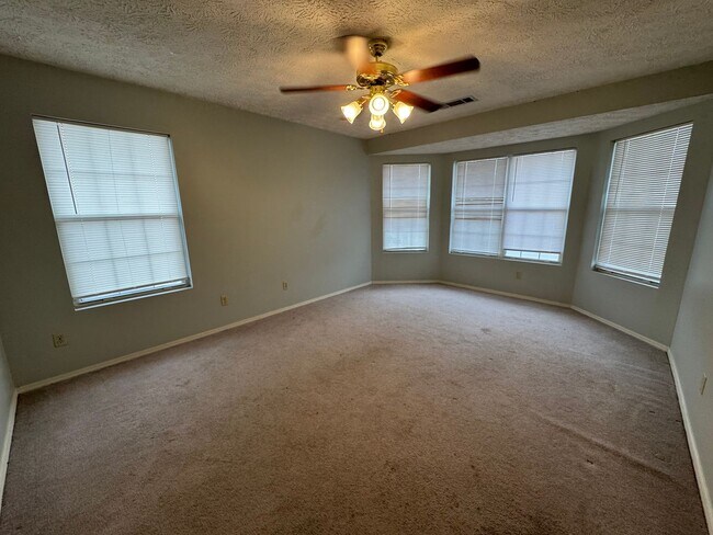 Building Photo - Large 3/2.5 House on Martha Berry Hwy- $1,495