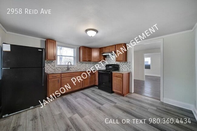 Building Photo - 2958 Reid Ave