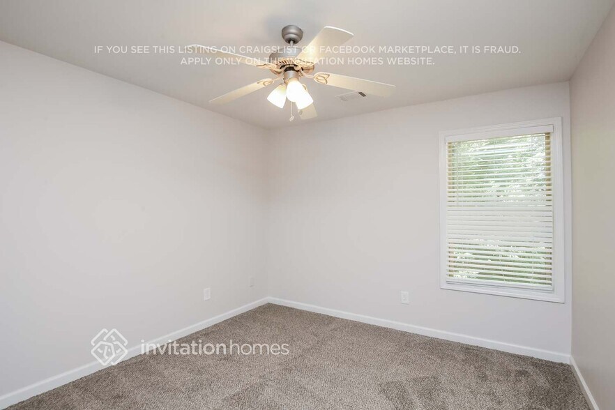 Building Photo - 532 Suwanee Oaks Dr NE