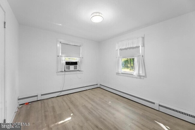 Building Photo - 245 Paxson Ave