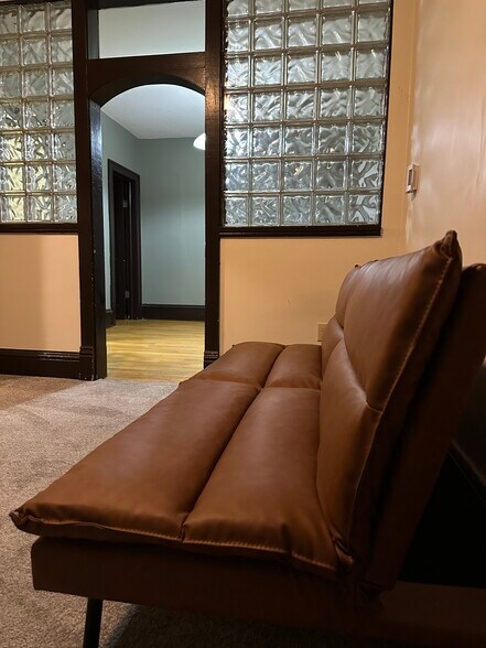 Den View - 118 Pine St