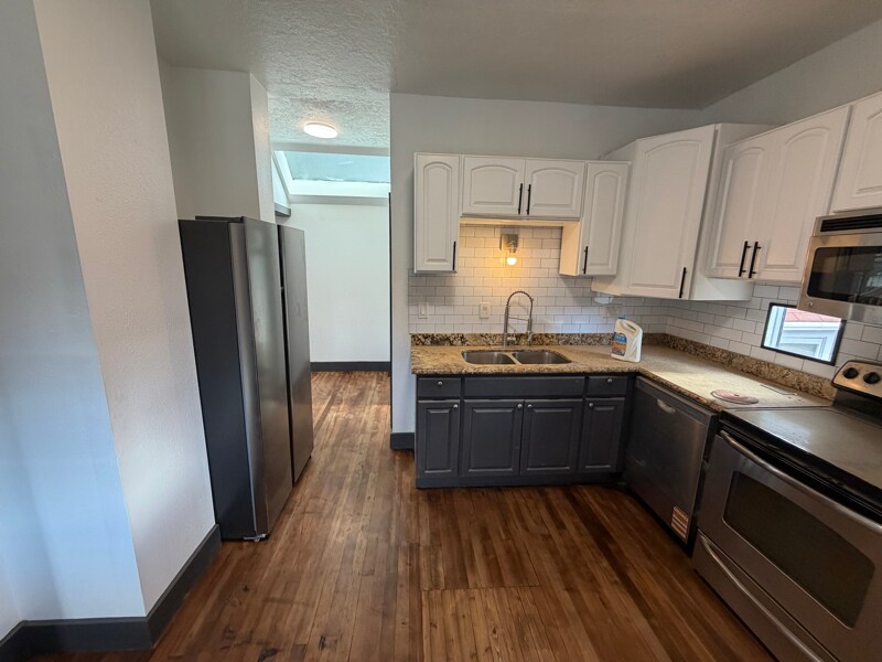 Building Photo - 16401 Hwy 99