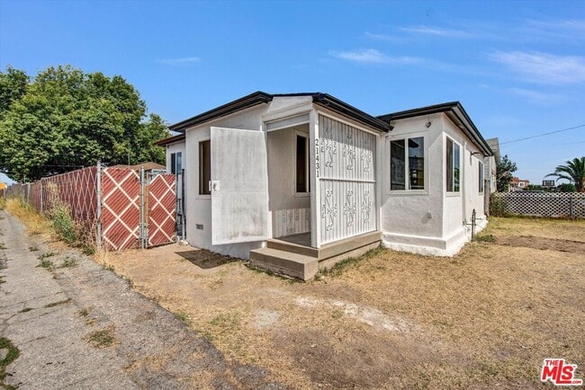 Building Photo - 21431 Moneta Ave