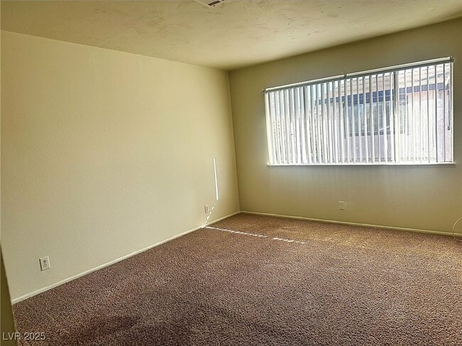Building Photo - 4338 Caliente St